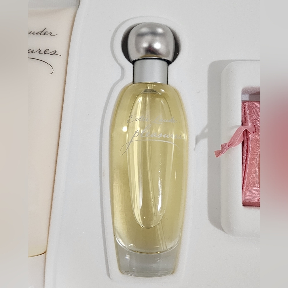 Estee Lauder Pleasures 3pc Gift Set EDP Spray Body Lotion - Picture 4 of 9